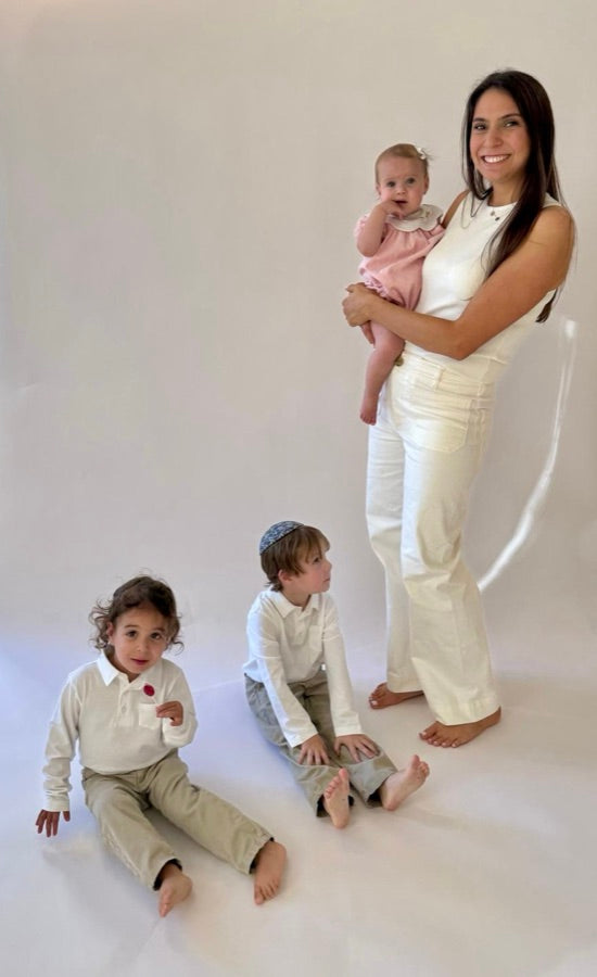 Beatriz with her three kids